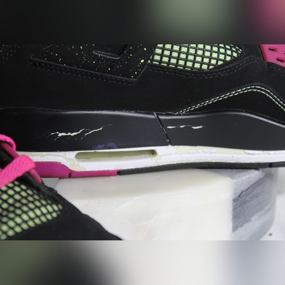Nike Air Jordan 4 Retro GS "Fuchsia," cir. 2015, 8.5Y (10.5 women's) - Picture 10 of 16